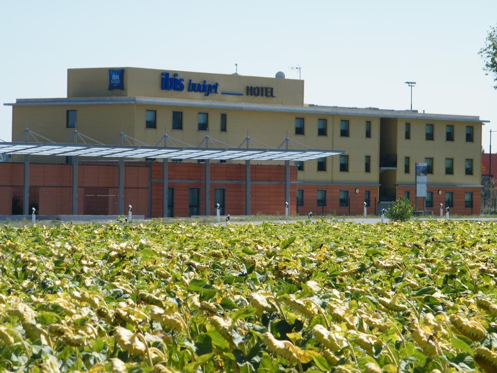 Ibis Budget Castelnaudary - A61 Exterior photo