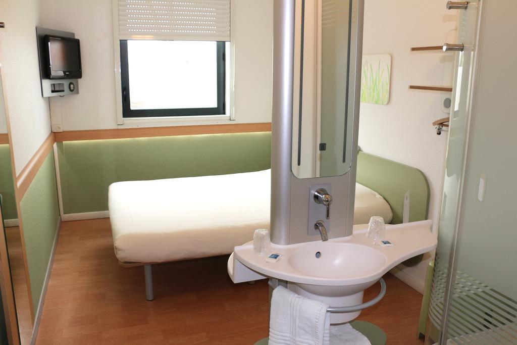 Ibis Budget Castelnaudary - A61 Room photo