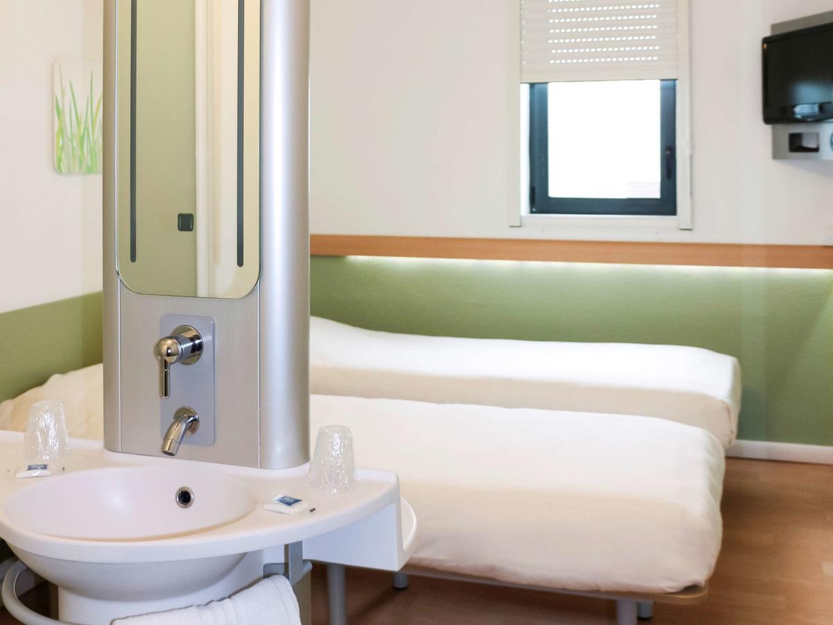 Ibis Budget Castelnaudary - A61 Exterior photo